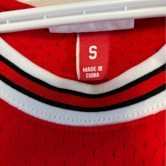 Mitchell & Ness -  Chicago  Bulls Scottie Pippen Jersey -New No tags - Picture 3 of 4